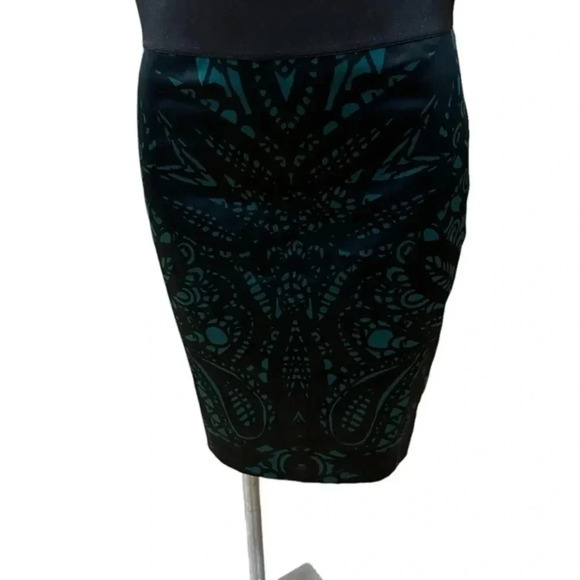 Express Black & Green Satin Pencil Skirt! - Picture 1 of 13